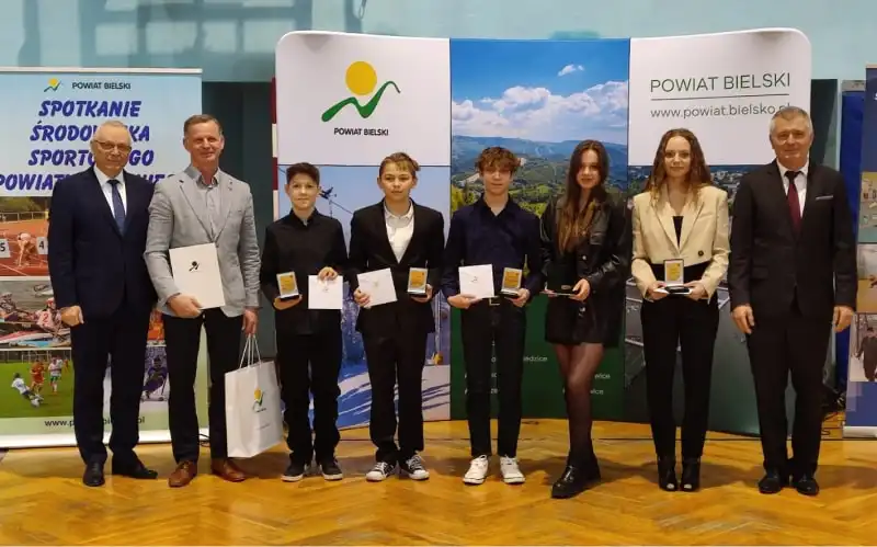 WYRÓŻNIENIA DLA ZAWODNIKÓW ZA WYBITNE OSIĄGNIĘCIA SPORTOWE